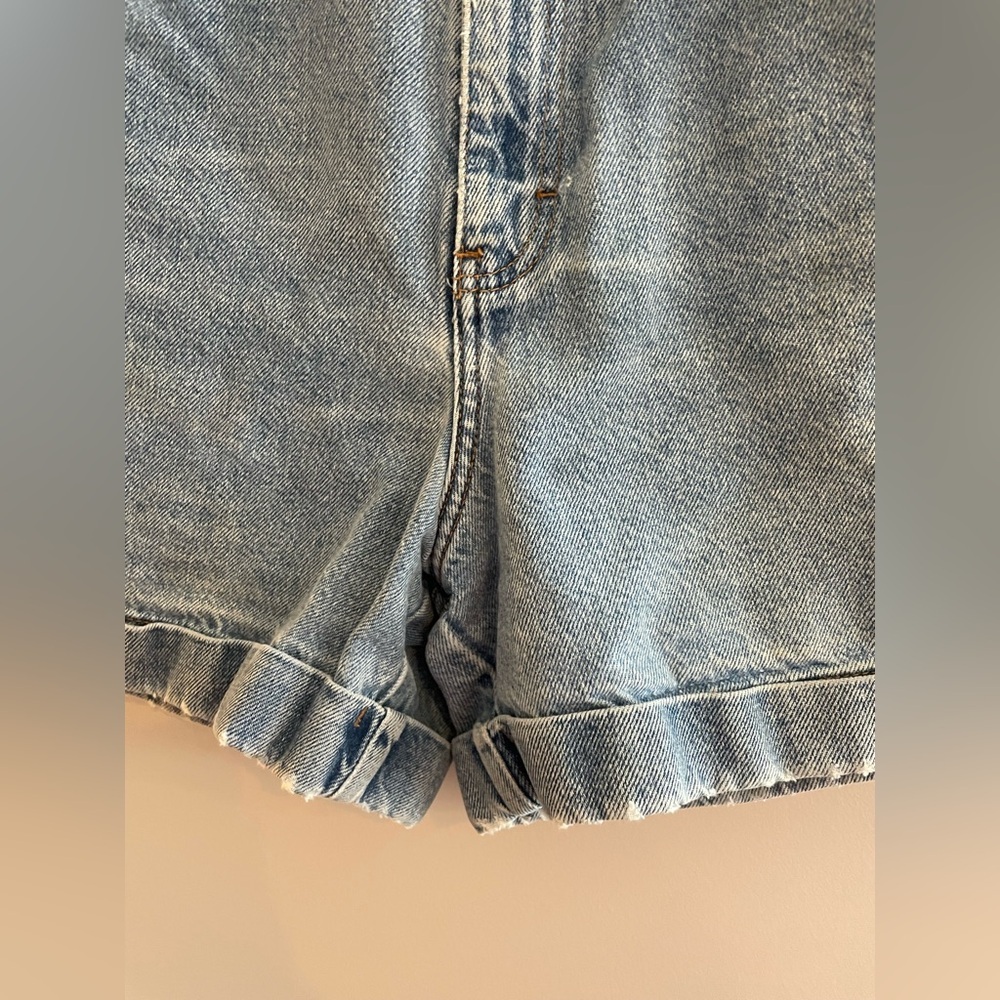 Vintage Calvin Klein Jean Denim Shorts with Cuffs - Picture 4 of 6
